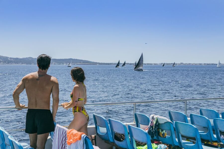 Puerto Pollença: Ferry to Formentor Beach - The 30-minute coastal cruise: cliffs, flora, and what the glass-bottom does