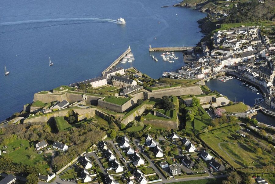 Quiberon: Ferry tickets from/to Belle-Île-en-Mer, Le Palais - Quiberon to Le Palais: the 50-minute ferry that starts your island day