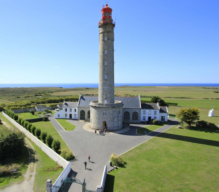 Quiberon: Ferry tickets from/to Belle-Île-en-Mer, Le Palais - Trails for hiking and biking: how to choose a route on a tight timetable