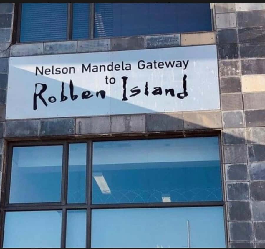 Robben Island Museum Tour with Transfer and Ferry Tickets. - The guide experience: why the storytelling quality changes everything