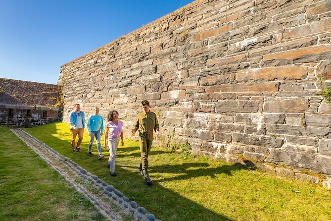 Round Trip Ferry Tour to Georges Island - Stop 1: Georges Island National Historic Site