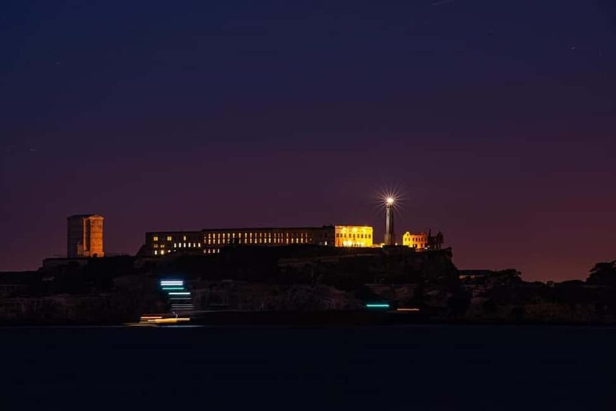 San Francisco: Alcatraz, Ferry & Audio Tour w/ Night Option - Who this Alcatraz audio package is best for