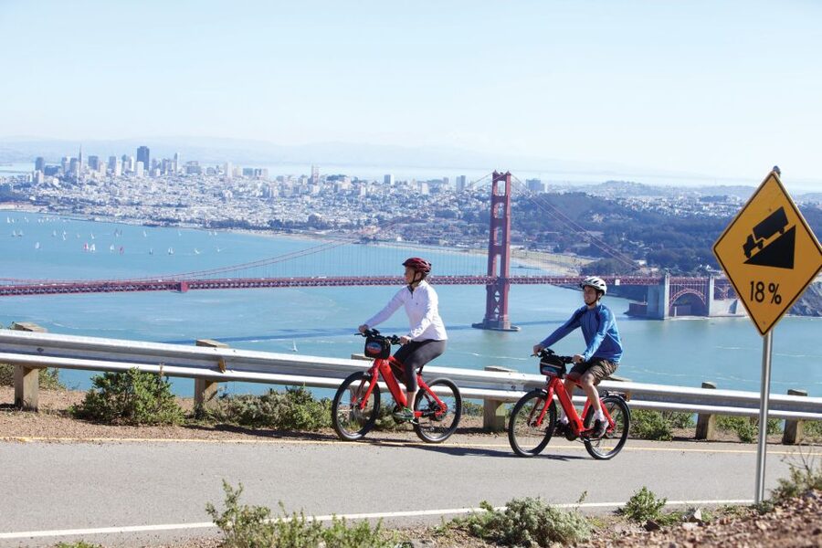 San Francisco: Self-Guided Electric Bike Rental - The e-bike setup that actually helps: helmet, lock, storage, phone mount