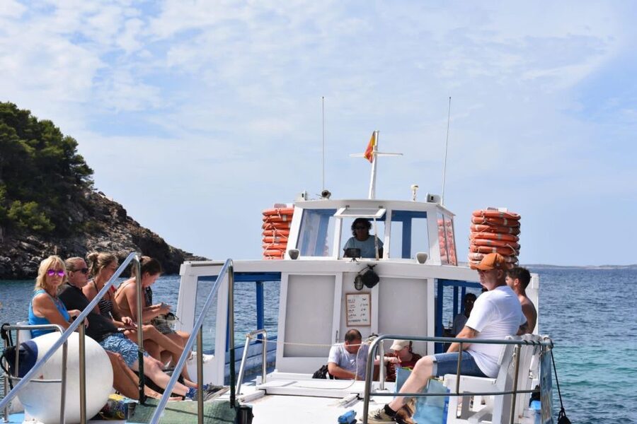 Sant Antoni: Round-Trip Ferry Transfer to Cala Salada Beach - The walk around the coast: scenic, but don’t treat it like a hike