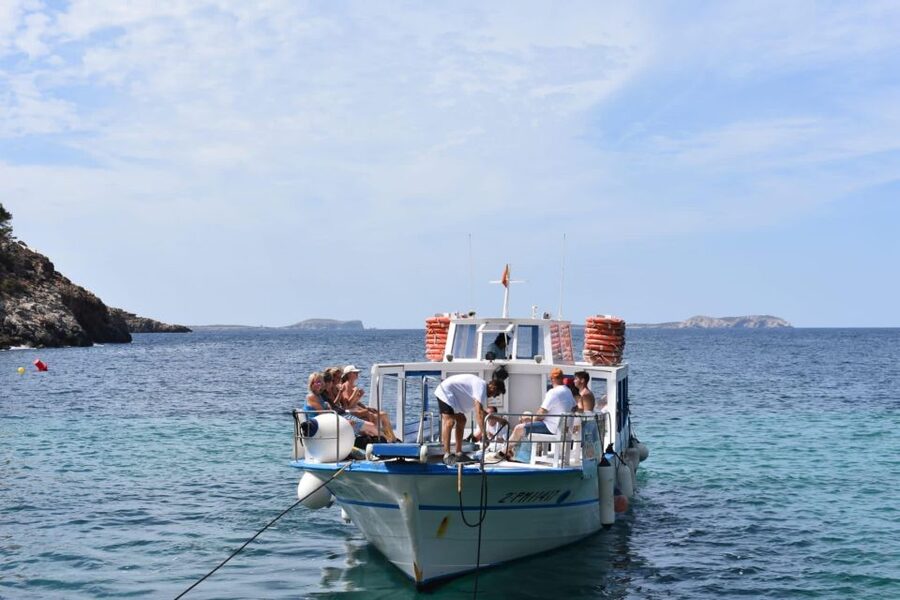 Sant Antoni: Round-Trip Ferry Transfer to Cala Salada Beach - Timing matters: choosing between 13h, 16h, and 17:30H returns
