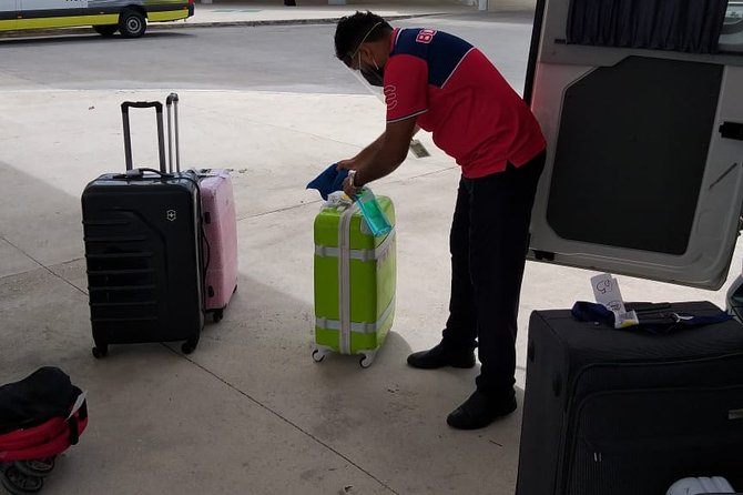 Shared transfer R/T VAN Apto-Muelle Ferry Isla Mujeres-Apto C/ Tickets Ferry - Timing tips that make shared transport feel painless