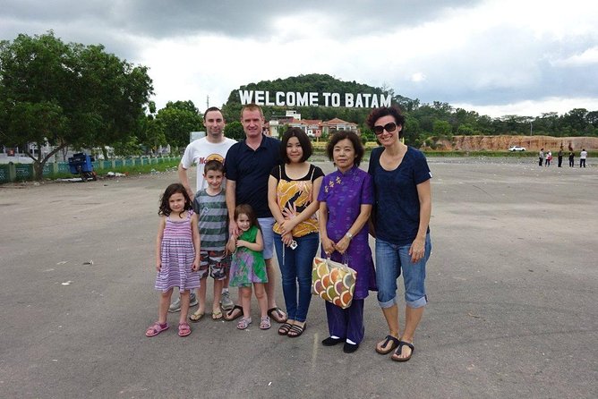Singapore to Batam:City Tour with Ferry Tickets & Lunch - Batam Miniature House and Muhammad Cheng Ho Mosque