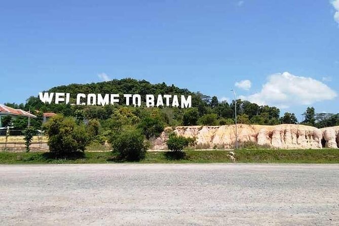 SMALL GROUP: Batam day tour with Ferry, 1-hour Massage, and Lunch from Singapore - Seafood lunch and a 60-minute massage: the two value heavyweights
