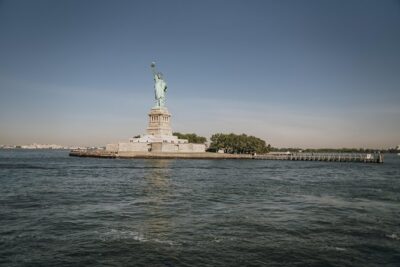 Statue of Liberty and Ellis Island Guided Tour with Ferry - The ferry ride to Liberty Island: skyline views with motion
