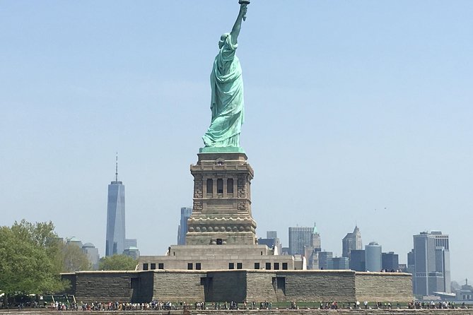 Statue of Liberty & Pre-Ferry Express Tour - The new Statue of Liberty Museum and the torch moment