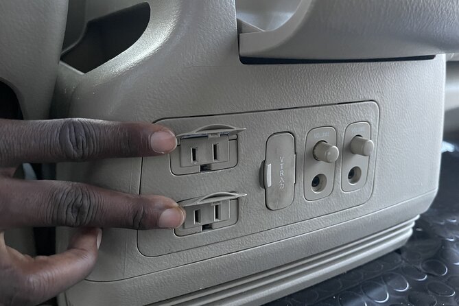 Transport Dar es Salaam Airport Port, Ferry or Train to Hotel - On the road: comfort features, bathroom breaks, and quick errand stops