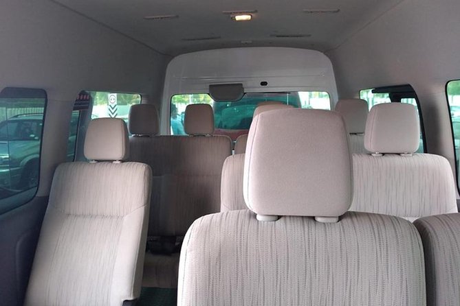 Traslado compartido de ida y vuelta Apto-Hotel-Apto Cozumel Con Tickets de Ferry - Cancun Airport to the ferry: how the transfer keeps things simple