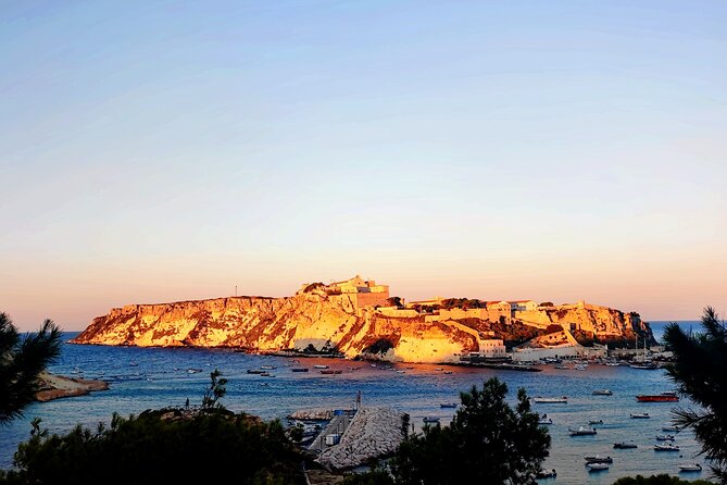 Tremiti Islands from Rodi Garganico: ferry and boat tour - The one-hour circumnavigation: coves, caves, and a swim that depends on the sea