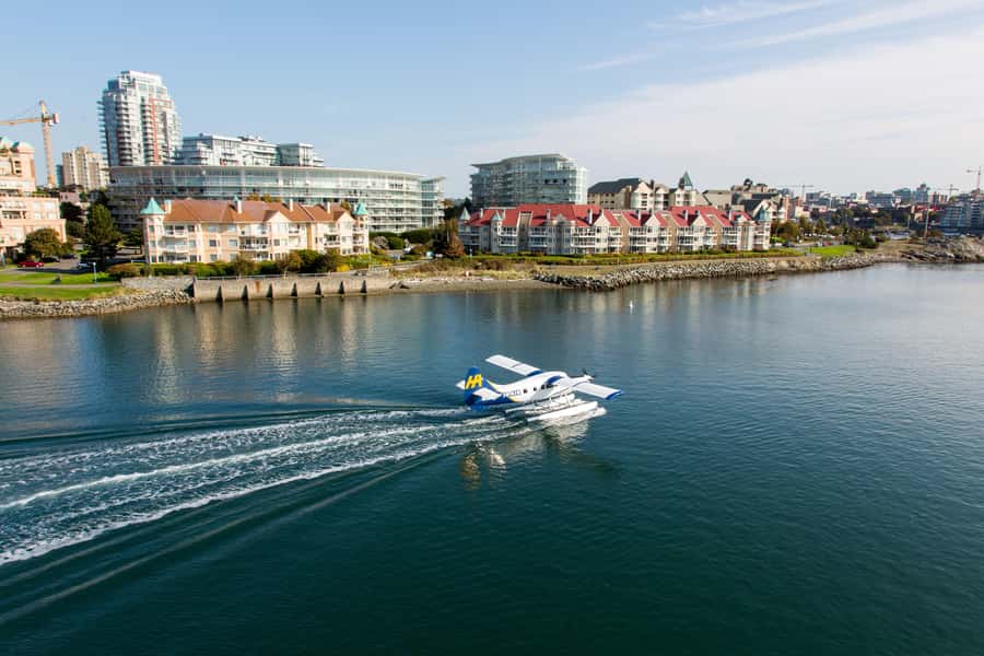 Vancouver: Victoria Seaplane Tour with Return Bus and Ferry - Active Pass Ferry Crossing: The Moving View on the Way Back