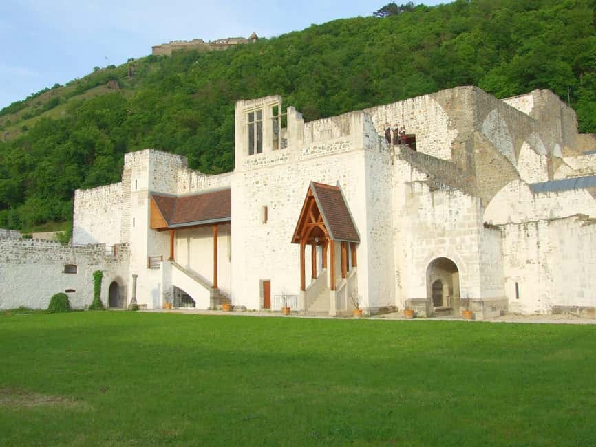 Visegrád Hike & Castle Tour with Ferry from Budapest - What to Bring for a Comfortable Day on the Danube Bend